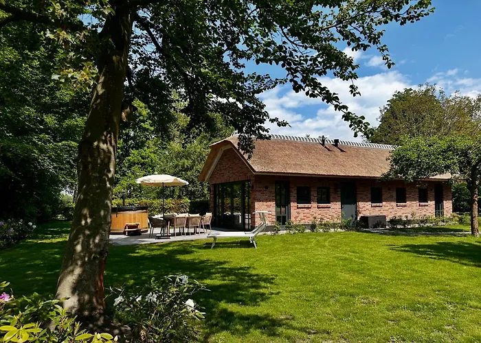 Landhuisje Ter Heide - Charming Cottage With Hottub